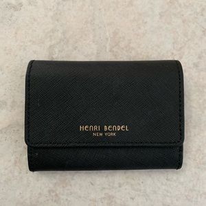 Henri Bendel small black wallet